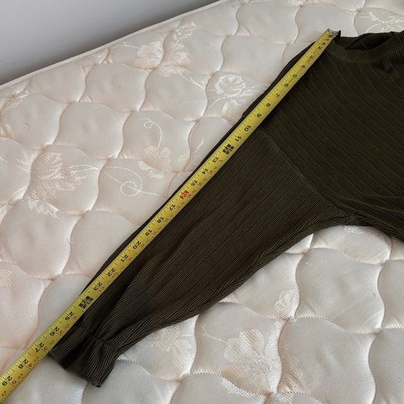 Forever 21 Green Ribbed Pullover - Picture 6 of 8